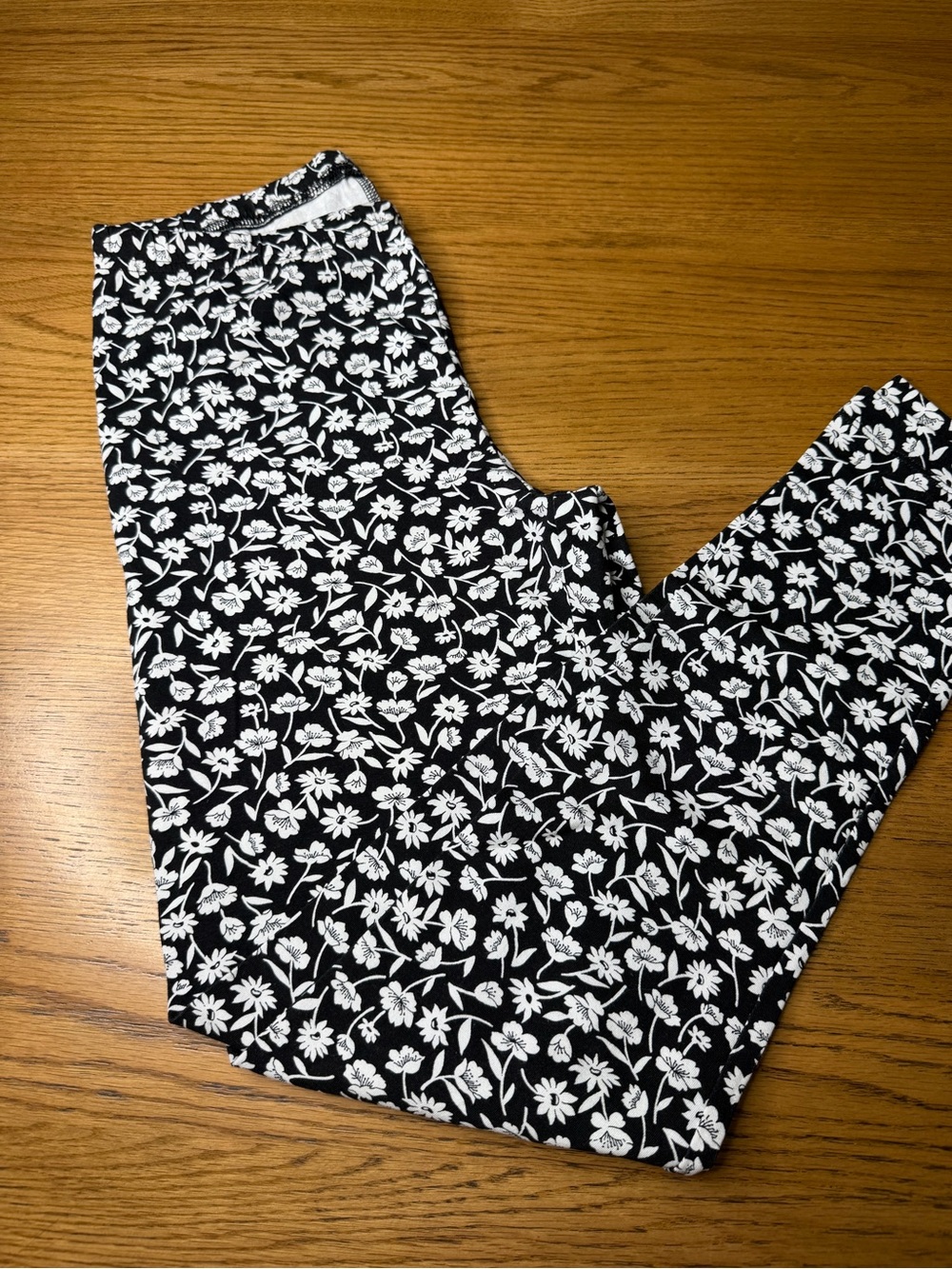 Old Navy Black and White Floral Leggings